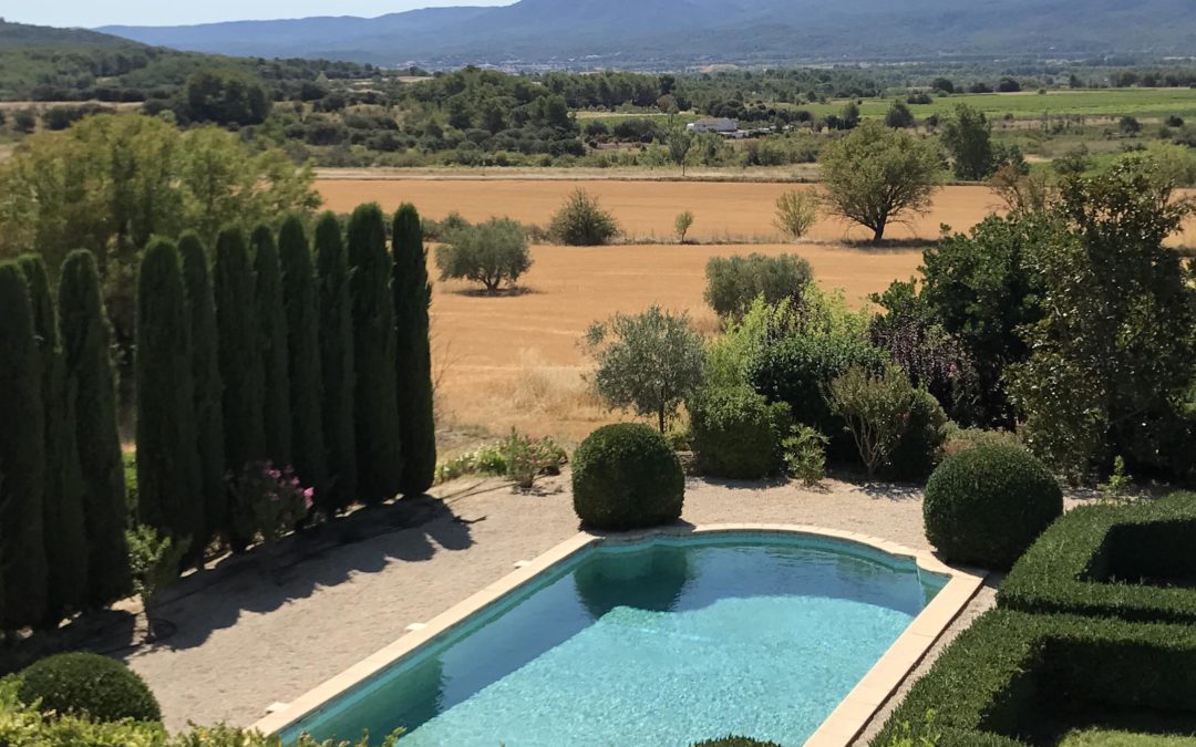 MAGNIFIQUE DOMAINE AUX PORTES DU LUBERON