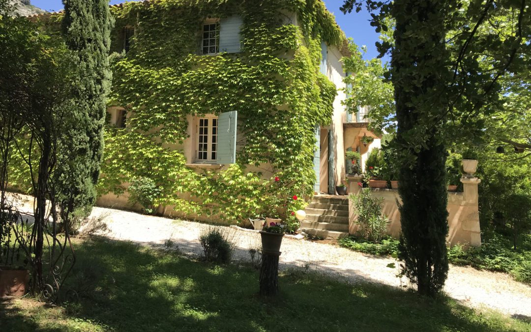 MAGNIFIQUE BASTIDE AU CHARME INTEMPOREL DE LA PROVENCE