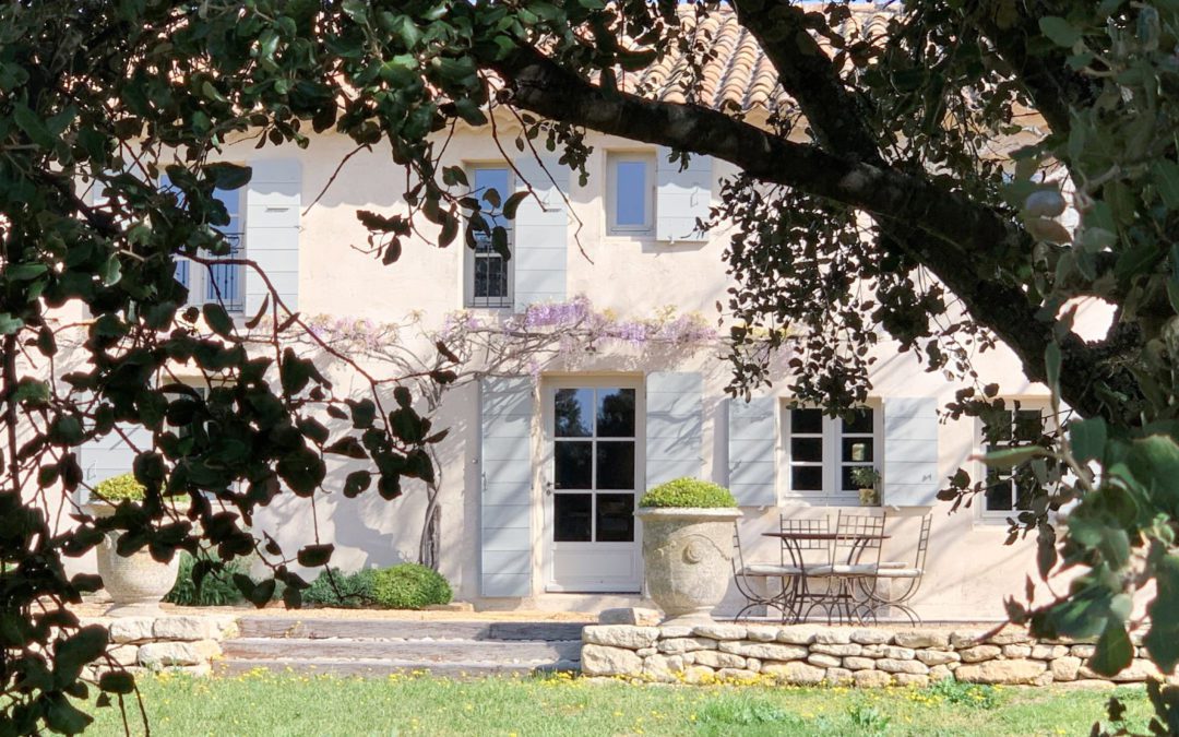 DEMEURE DU 19EME SIECLE DANS UN VILLAGE EN PROVENCE