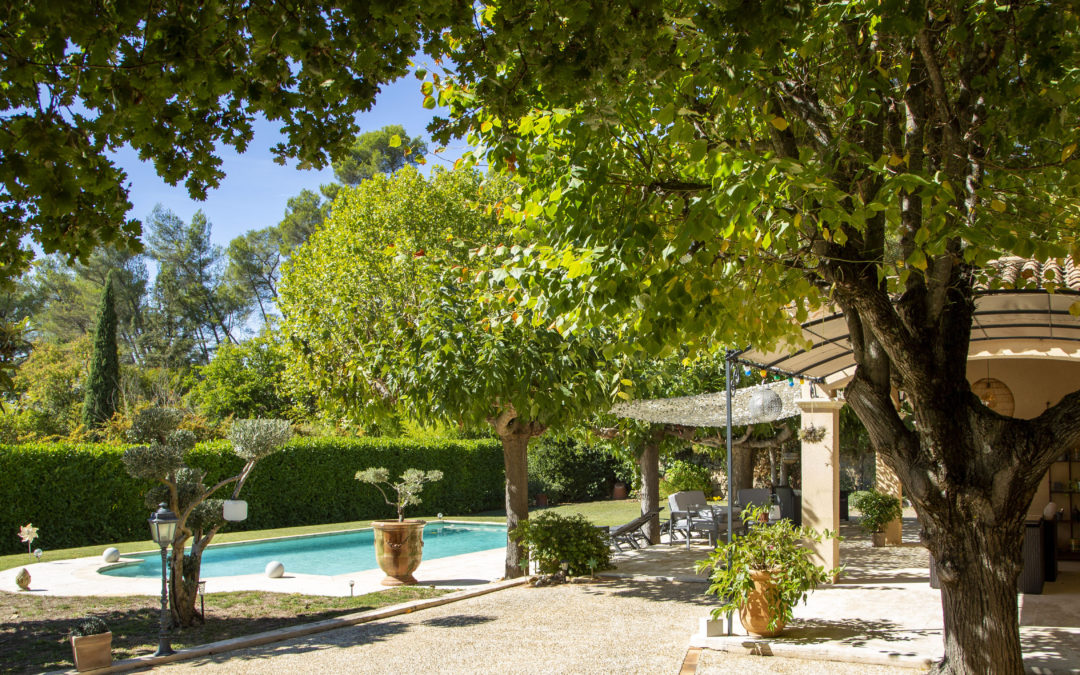 MAISON DE VILLE AVEC PISCINE
