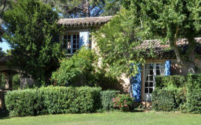 DEMEURE DE CARACTERE AVEC DEPENDANCE A 5 MINUTES D’AIX-EN-PROVENCE