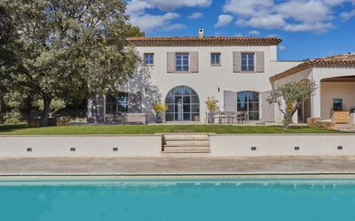 SUBLIME MAISON CONTEMPORAINE AUX ALLURES PROVENÇALES